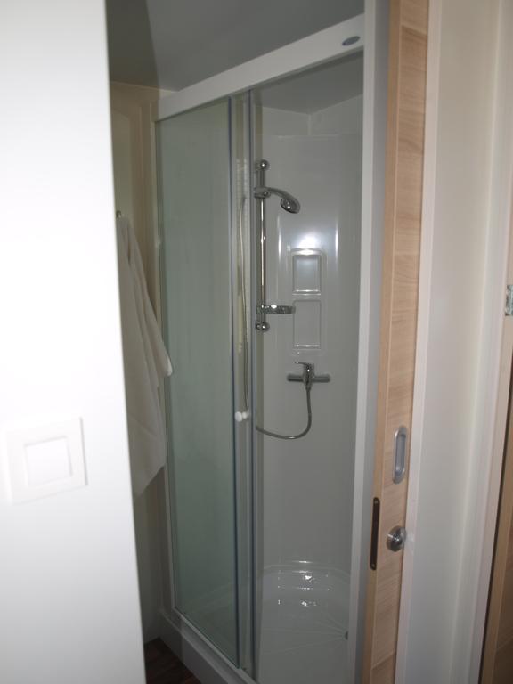 Camping Adria Mobile Home Park Umag Oda fotoğraf