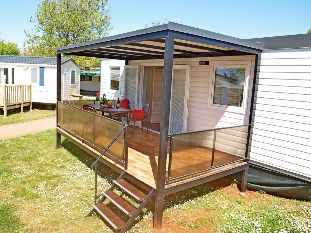 Camping Adria Mobile Home Park Umag Oda fotoğraf