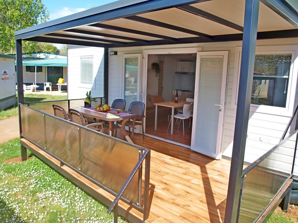Camping Adria Mobile Home Park Umag Oda fotoğraf
